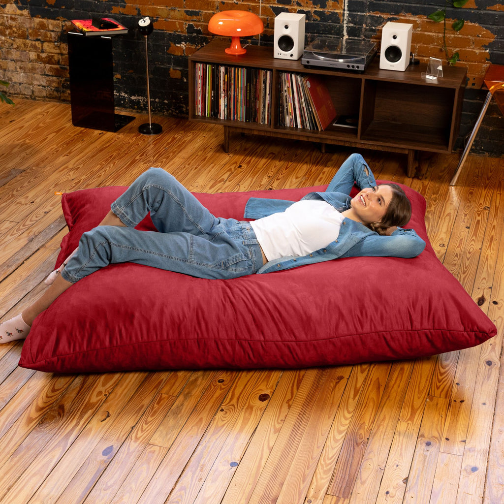 564199561